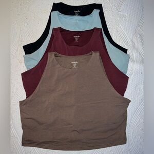 FOUR Old Navy Activewear Tops